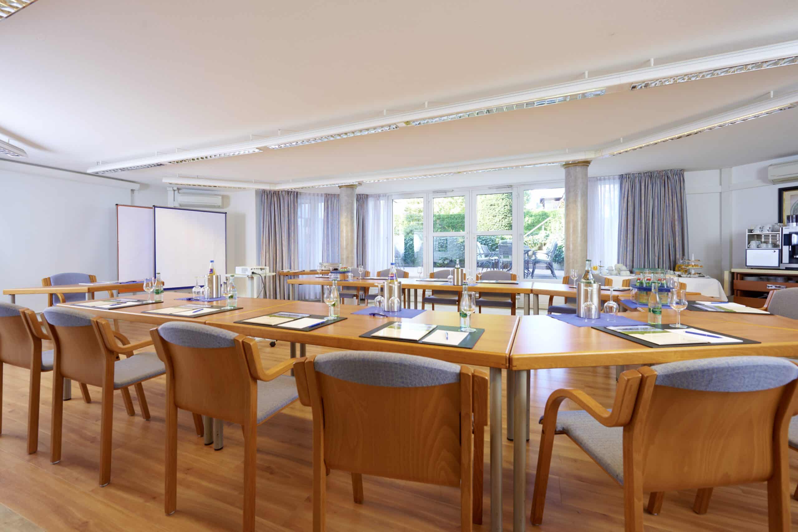 Larushotel_Schulungsraum_Totale__169